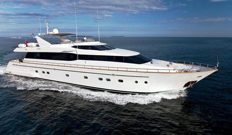 100 ft used yachts